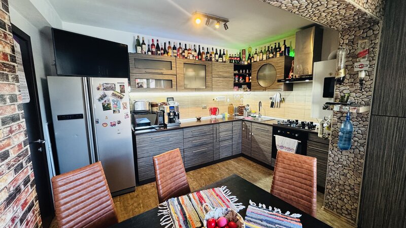 Popesti, Drumul Fermei, loc parcare si terasa 15 mp,