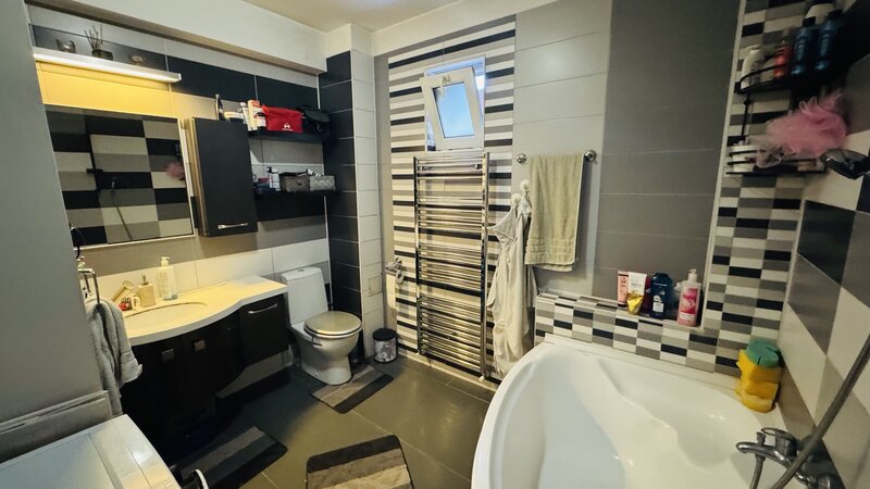 Popesti, Drumul Fermei, loc parcare si terasa 15 mp,