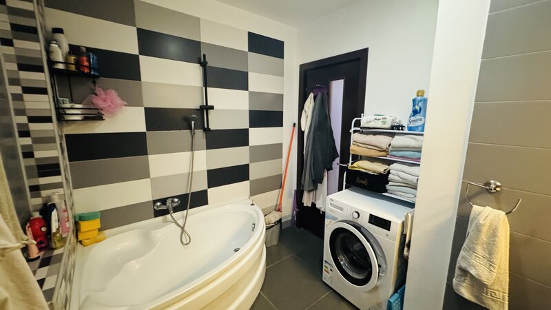 Popesti, Drumul Fermei, loc parcare si terasa 15 mp,